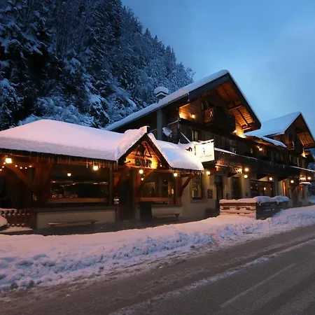 Vert Lodge Chamonix מלון 2*